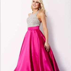 Meet your Posher, Carena